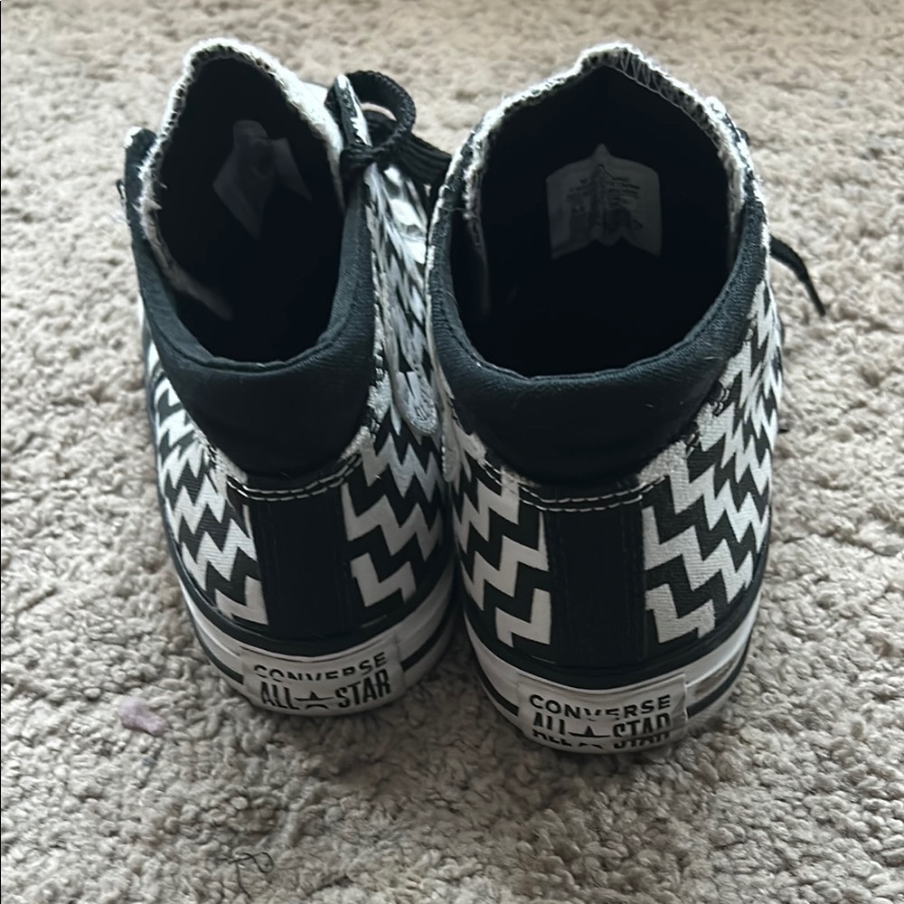 Women’s Converse Black and White Zigzag Shoes